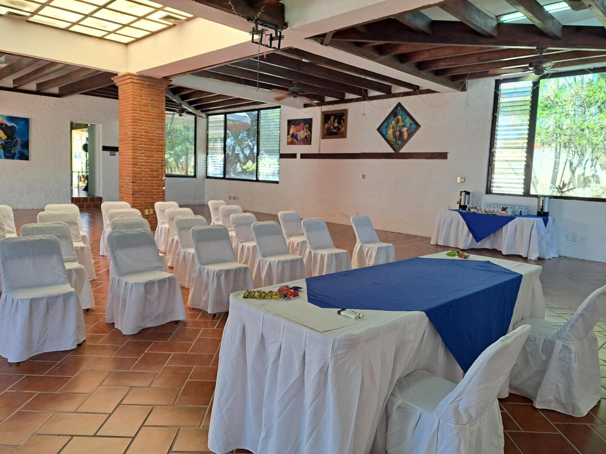 Hotel Teques Palace Xoxocotla  Экстерьер фото