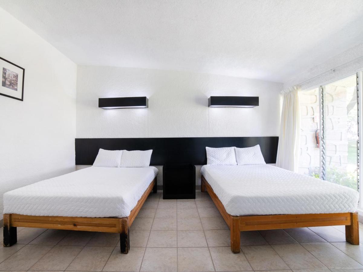 Hotel Teques Palace Xoxocotla  Экстерьер фото